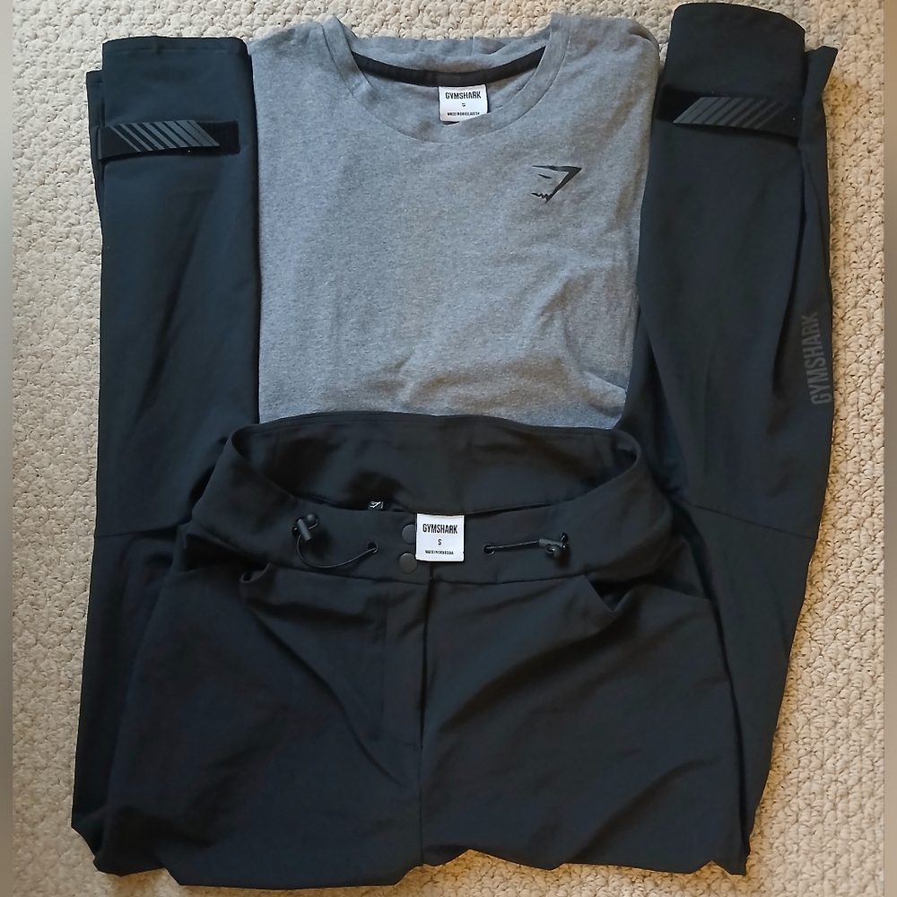 Gymshark Set of Shirt and Venture Pants